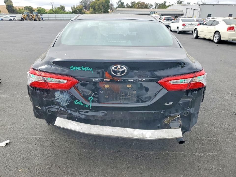 2018 TOYOTA CAMRY LE 6
