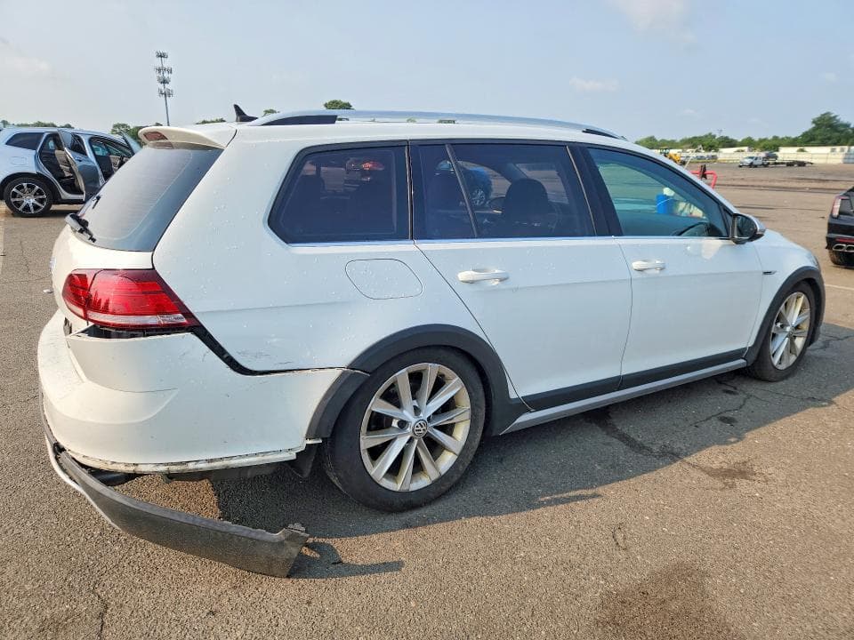 2019 VOLKSWAGEN GOLF ALLTRACK S 3