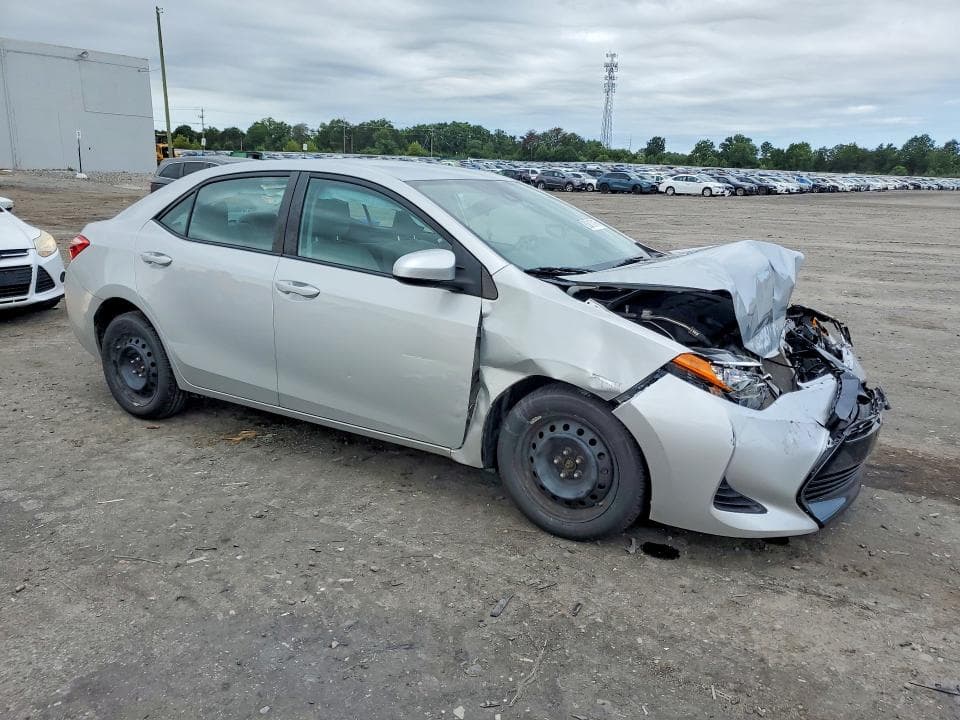2017 TOYOTA COROLLA LE 4