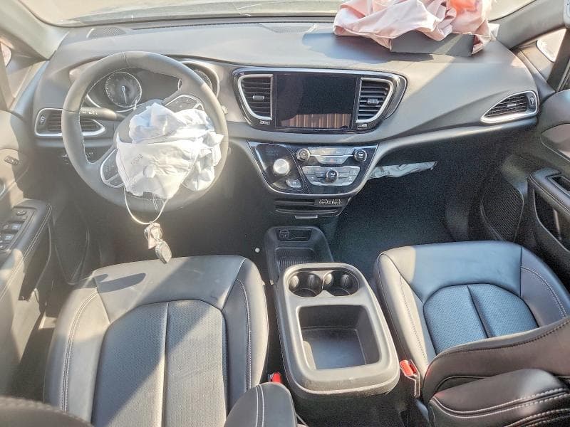 2025 CHRYSLER PACIFICA SELECT 8