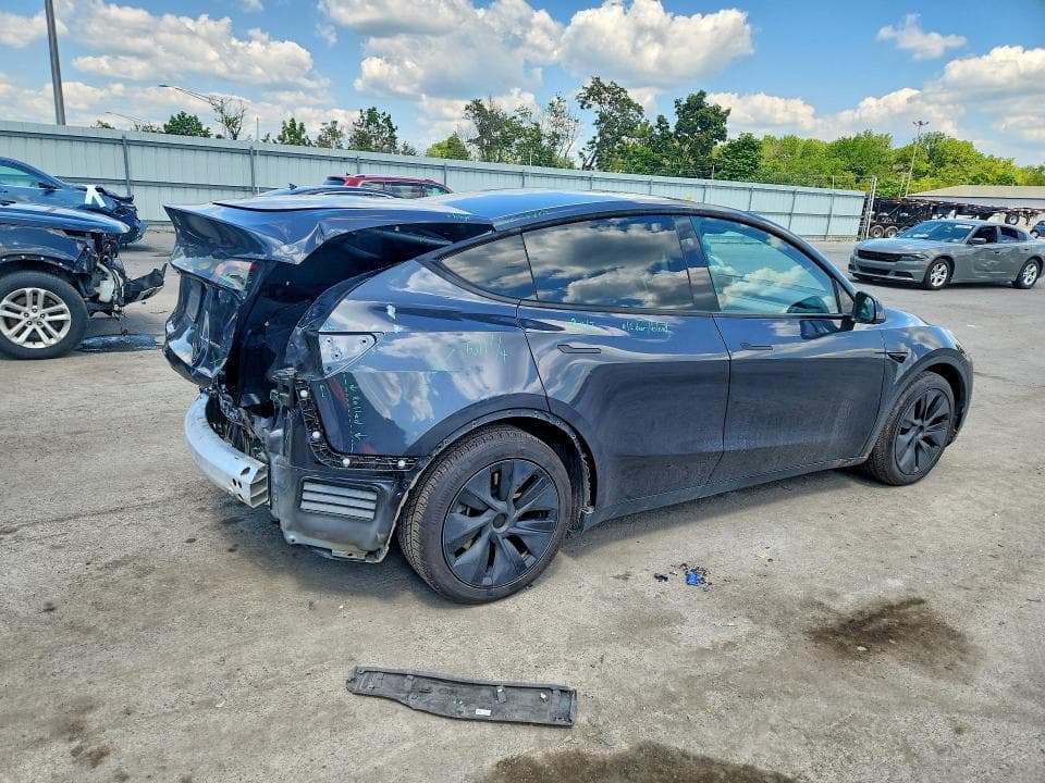2025 TESLA MODEL Y 3