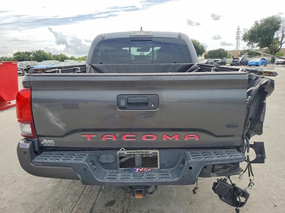 2018 TOYOTA TACOMA TRD SPORT 6