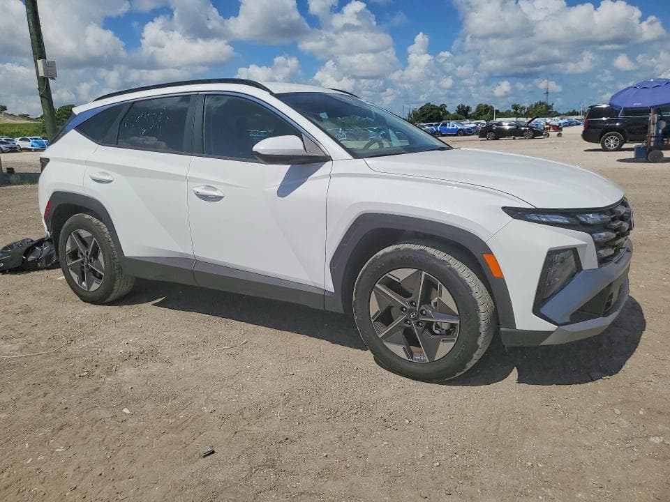 2026 HYUNDAI TUCSON SEL 4