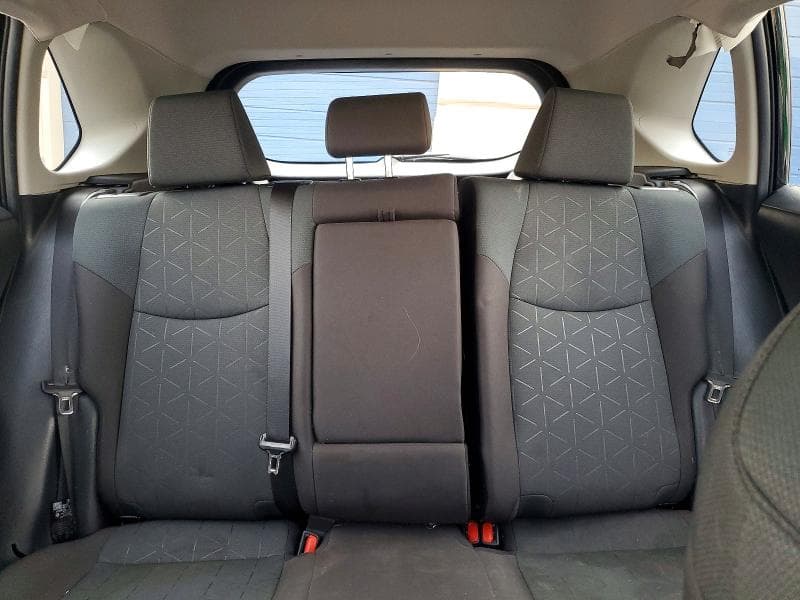2025 TOYOTA RAV4 XLE 10