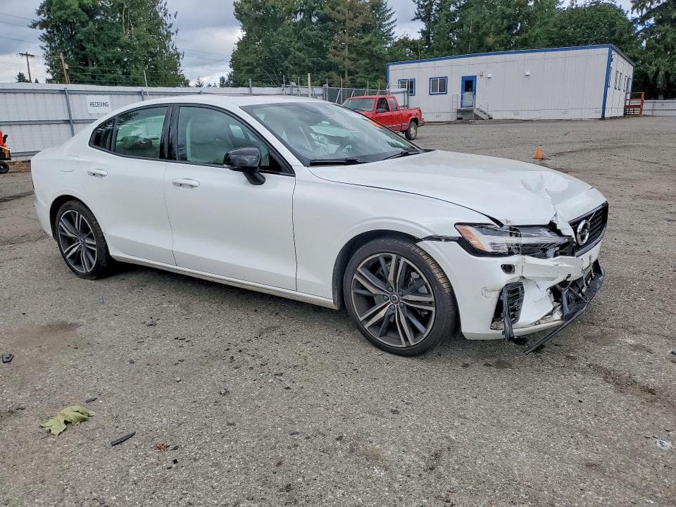 2022 VOLVO S60 T8 RECHARGE R-DESIGN EXPRESSION 4