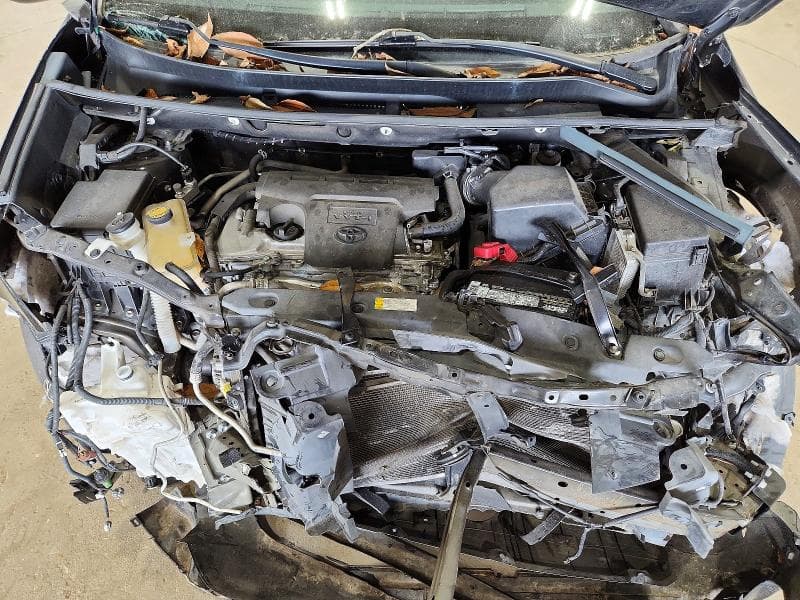 2017 TOYOTA RAV4 XLE 12