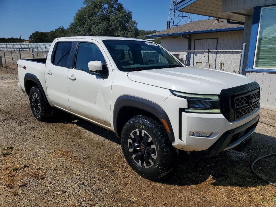 2024 NISSAN FRONTIER PRO-4X 4