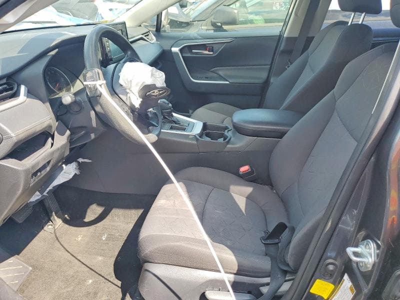 2019 TOYOTA RAV4 XLE 7