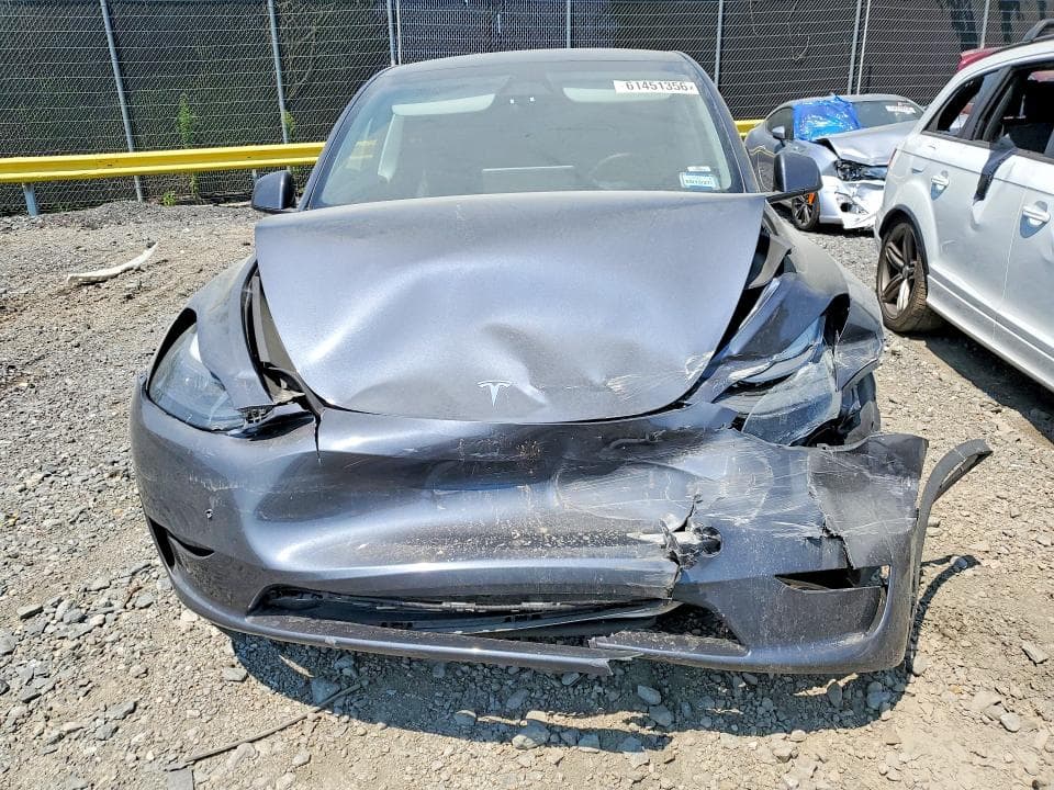 2023 TESLA MODEL Y 5