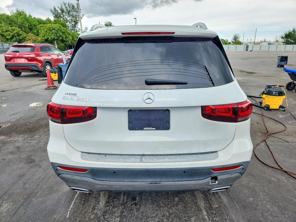 2021 MERCEDES-BENZ GLB 250 6