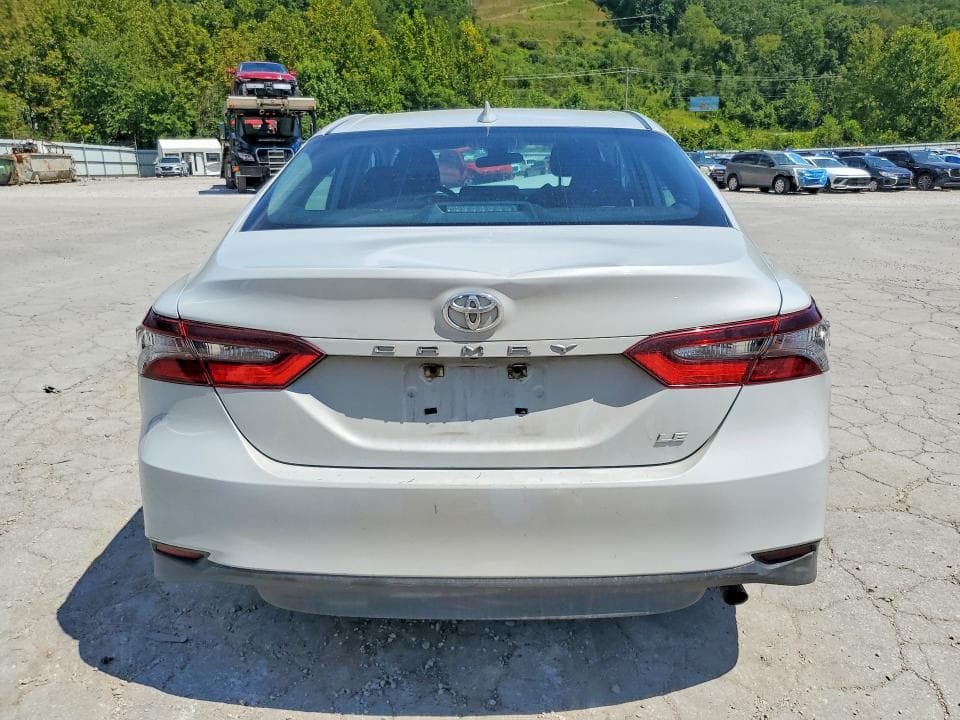 2022 TOYOTA CAMRY LE 6