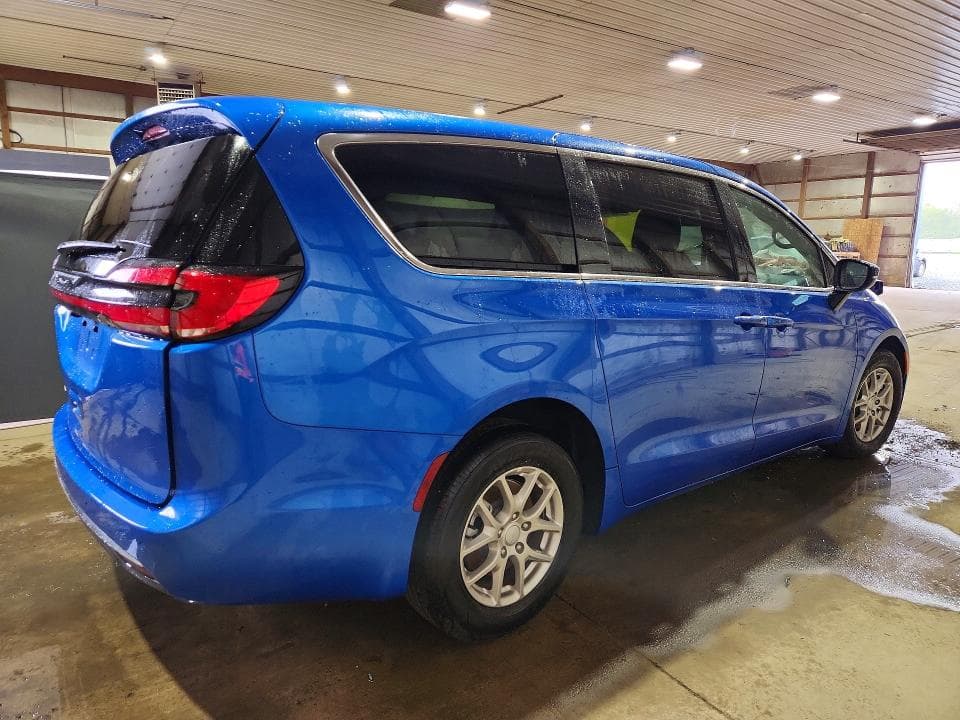 2027 CHRYSLER PACIFICA SELECT 3
