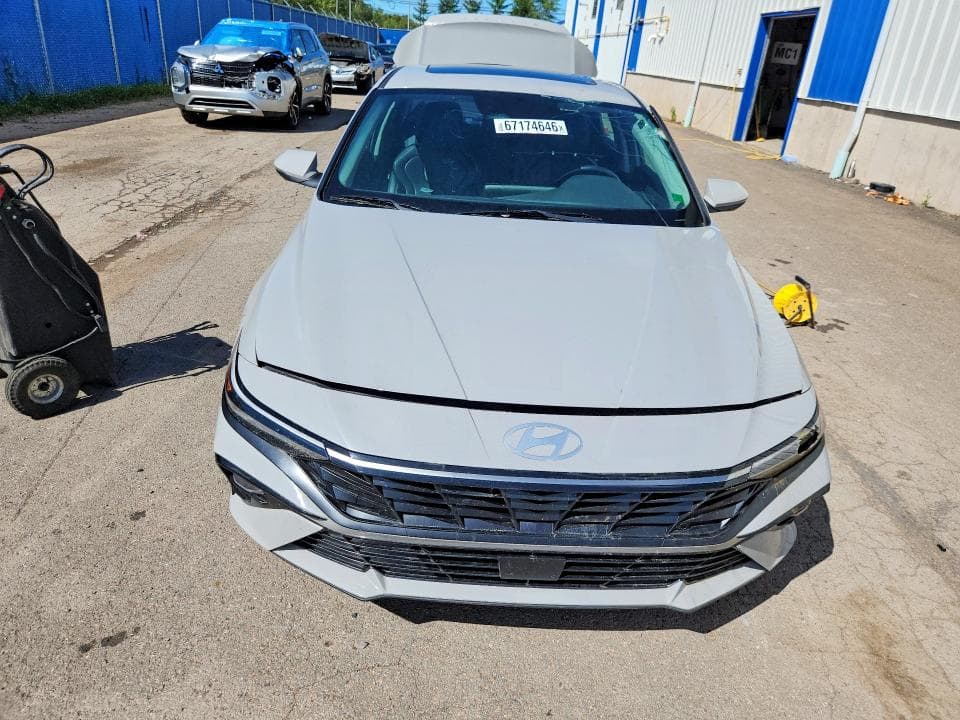 2024 HYUNDAI ELANTRA LUXURY 5