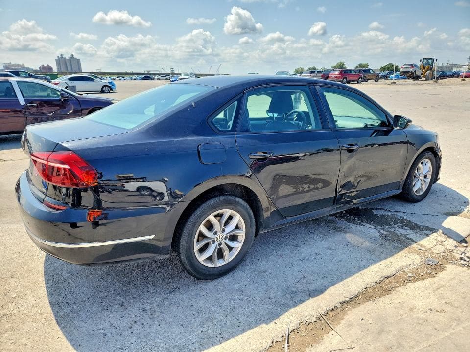 2018 VOLKSWAGEN PASSAT S 3