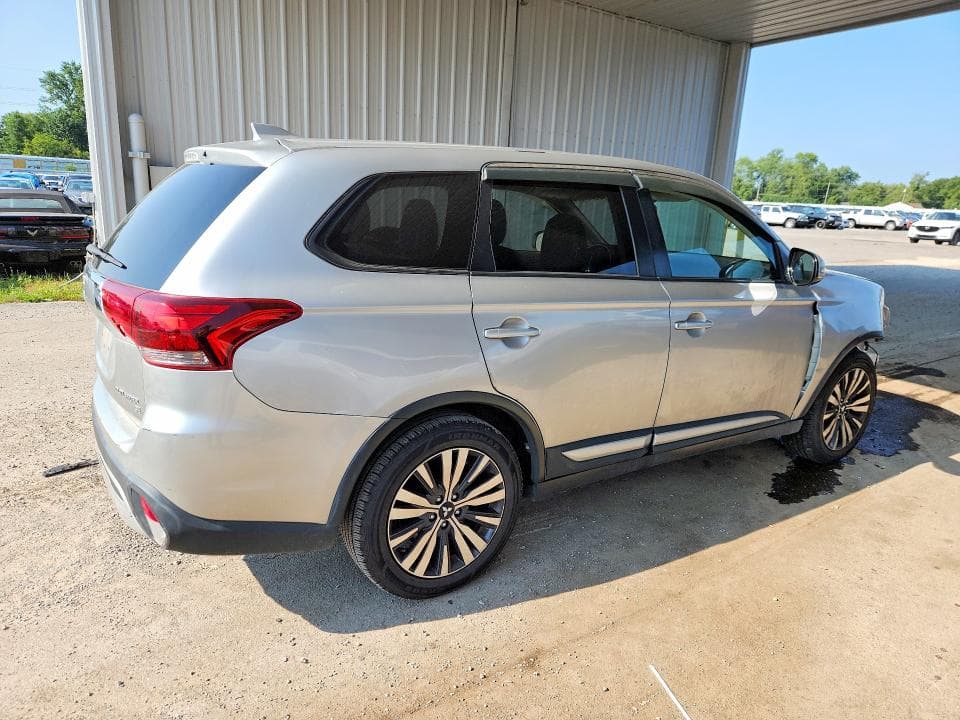 2019 MITSUBISHI OUTLANDER SE 3