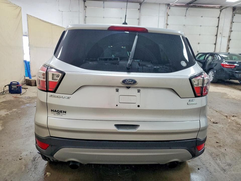 2017 FORD ESCAPE SE 6