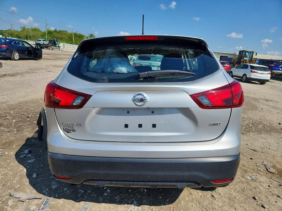 2017 NISSAN ROGUE SPORT S 6