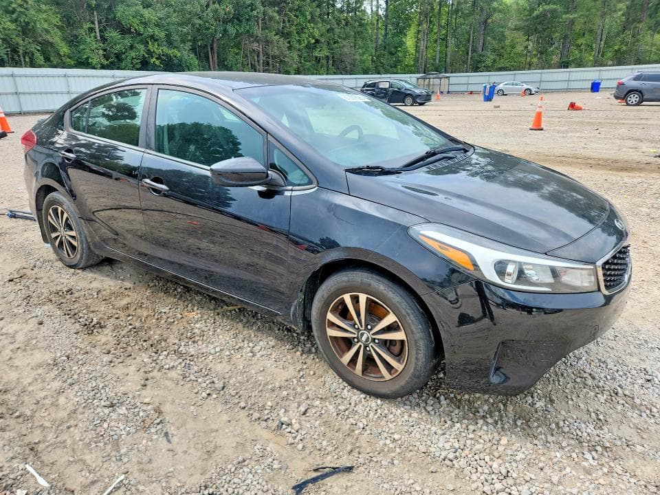 2017 KIA FORTE LX 4