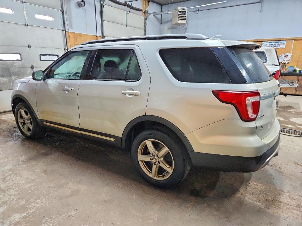 2017 FORD EXPLORER XLT 2
