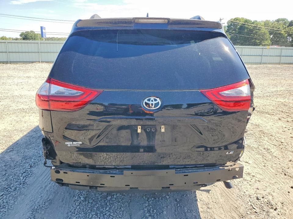 2020 TOYOTA SIENNA LE 6