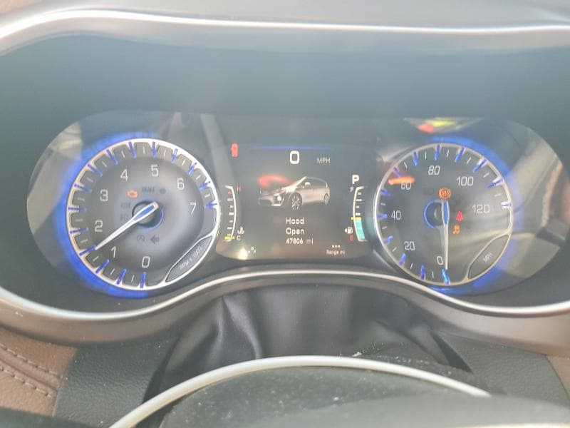 2018 CHRYSLER PACIFICA LIMITED 9
