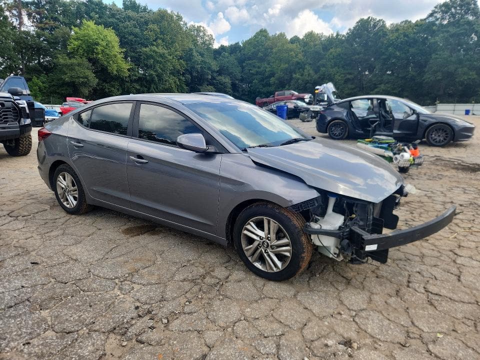 2019 HYUNDAI ELANTRA SEL 4
