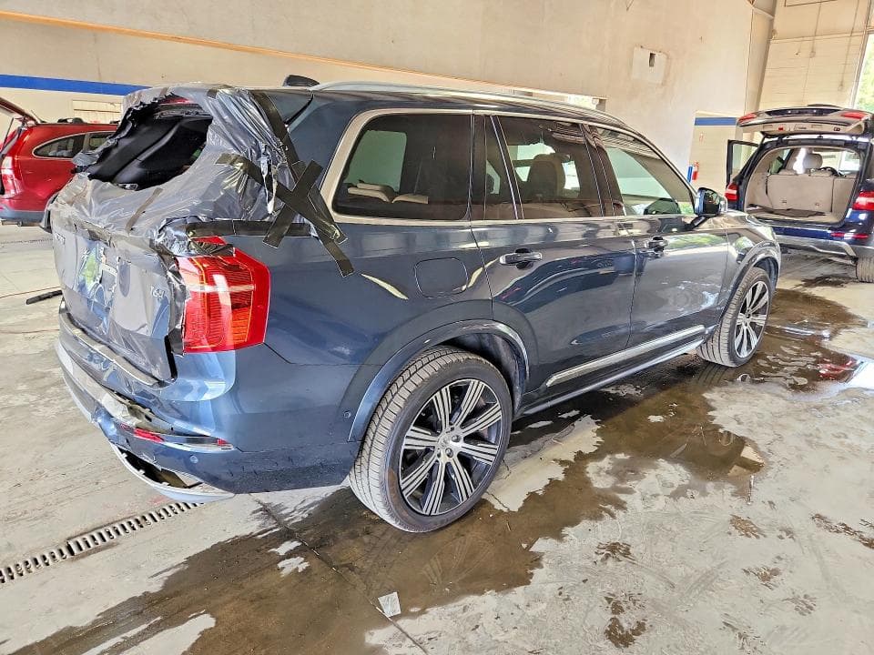 2022 VOLVO XC90 T6 INSCRIPTION 3