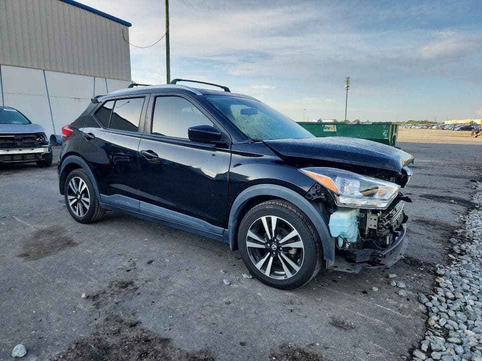 2018 NISSAN KICKS SV 4