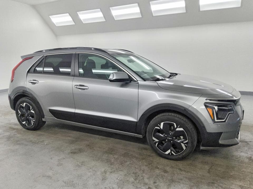 2023 KIA NIRO WIND 4