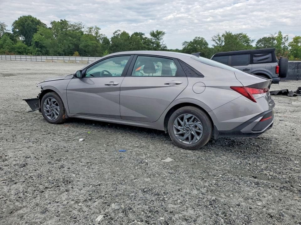 2024 HYUNDAI ELANTRA SEL 2