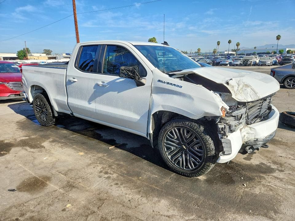 2020 CHEVROLET SILVERADO C1500 RST 4