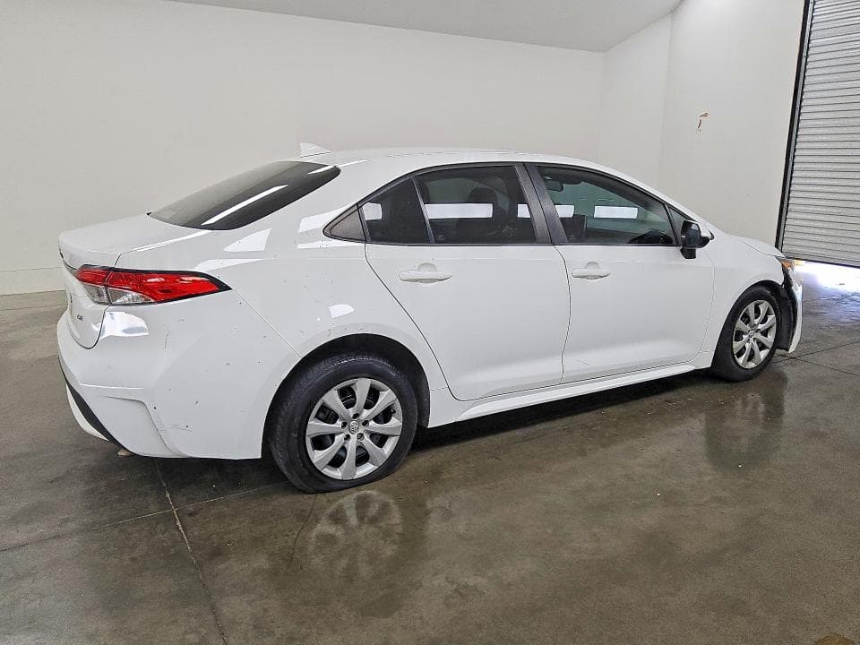 2021 TOYOTA COROLLA LE 3