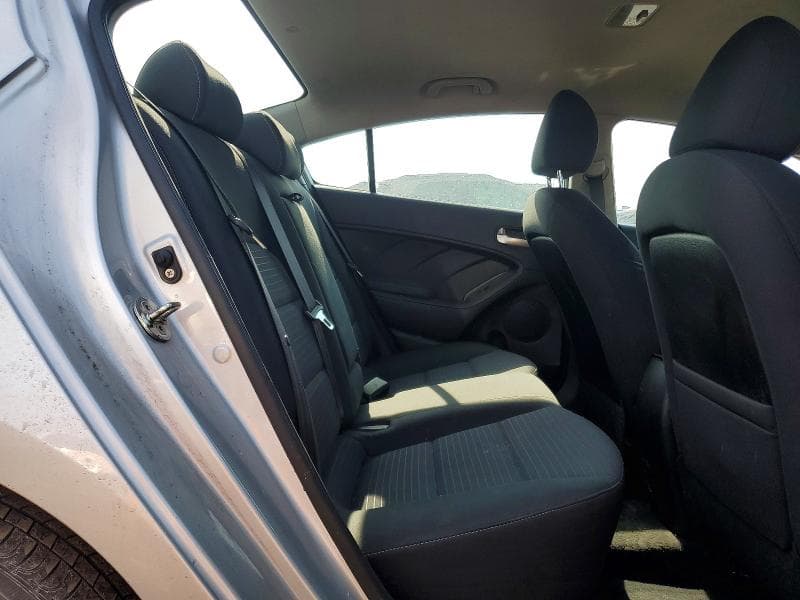 2018 KIA FORTE LX 10