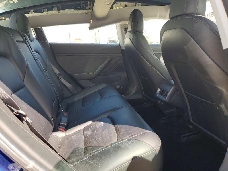 2018 TESLA MODEL 3 10