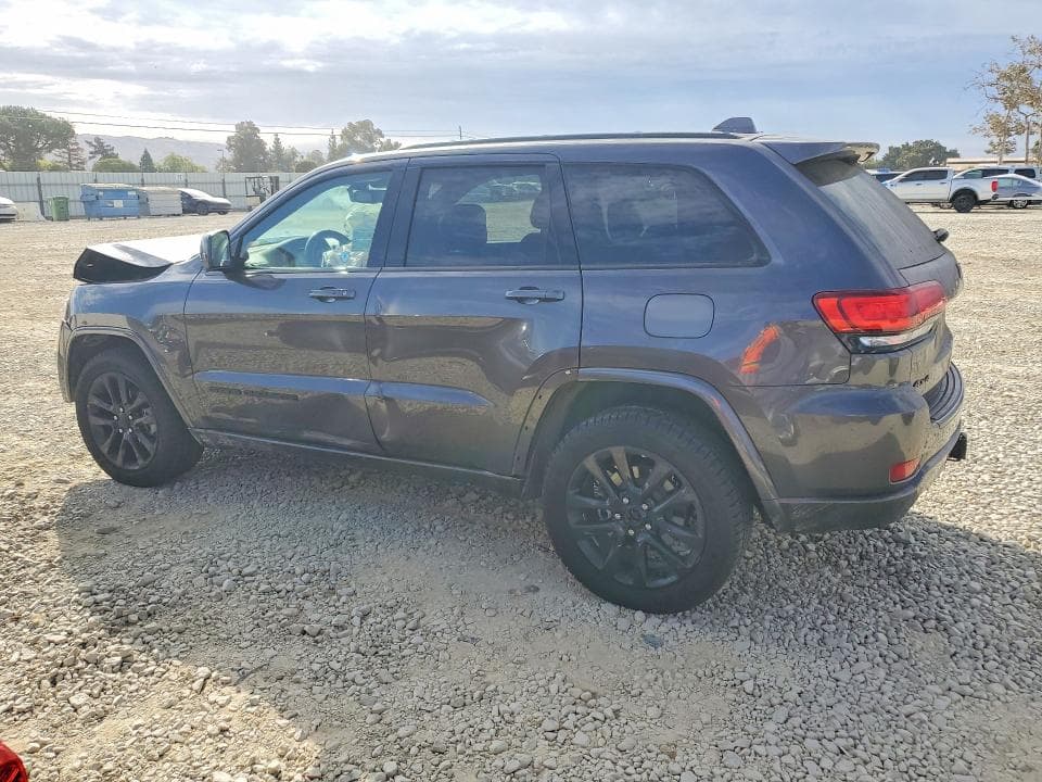 2017 JEEP GRAND CHEROKEE LAREDO 2
