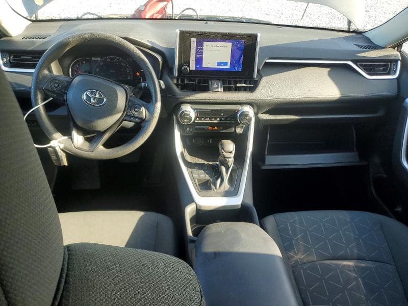 2023 TOYOTA RAV4 XLE 8