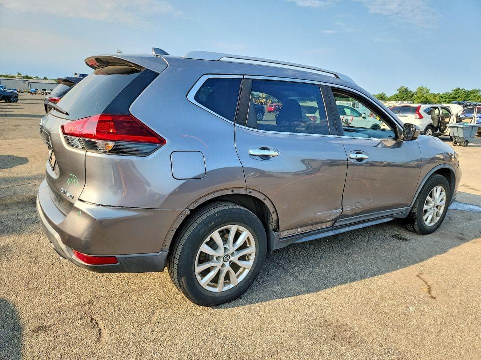 2018 NISSAN ROGUE SV 3
