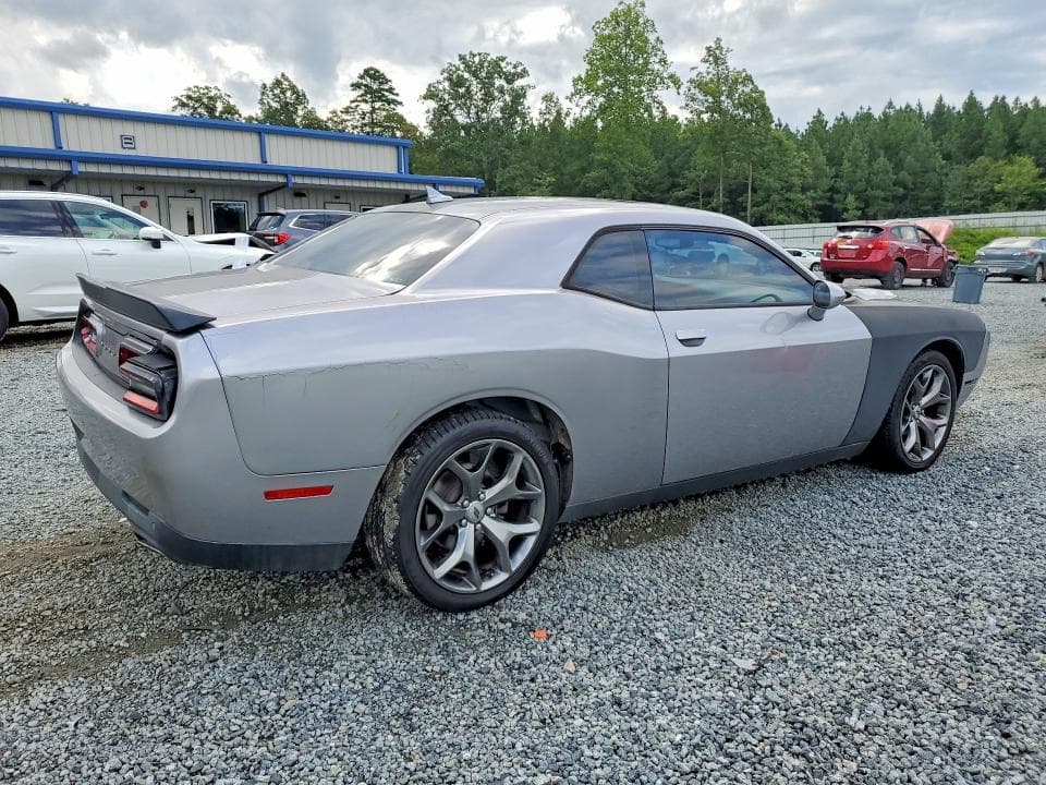 2017 DODGE CHALLENGER SXT 3