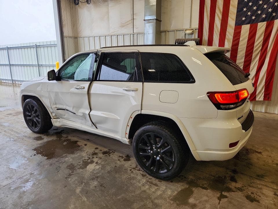 2021 JEEP GRAND CHEROKEE LAREDO 2