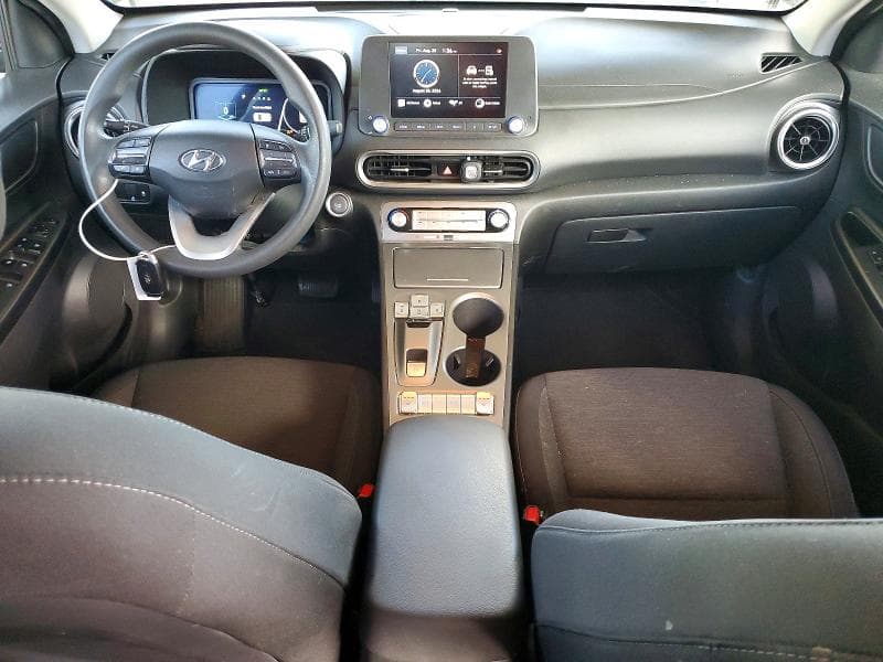 2023 HYUNDAI KONA SE 8