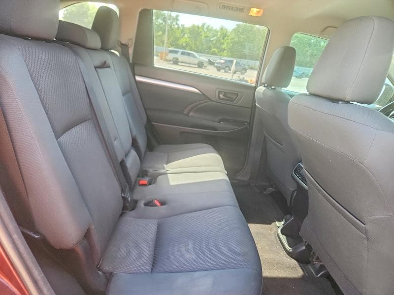 2018 TOYOTA HIGHLANDER LE 11