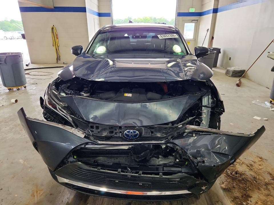 2021 TOYOTA VENZA LIMITED 5