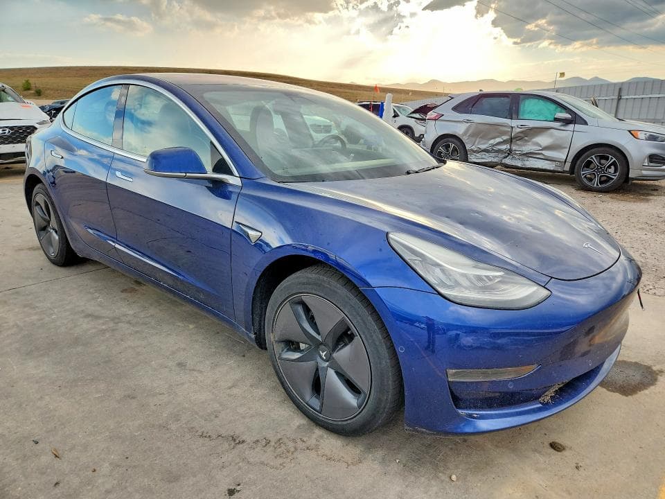 2018 TESLA MODEL 3 4