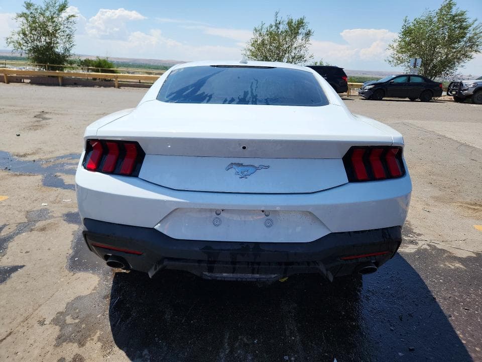 2026 FORD MUSTANG 6