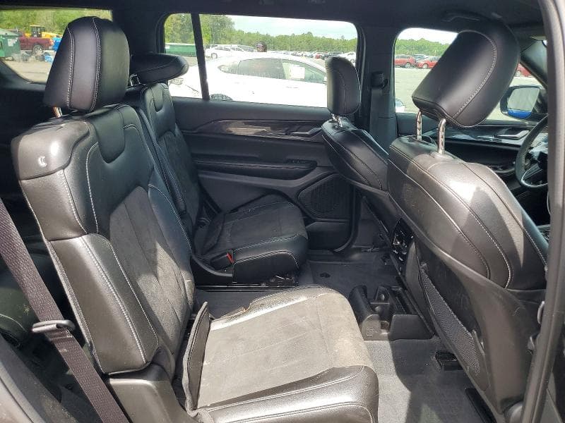 2023 JEEP GRAND CHEROKEE L LAREDO 11