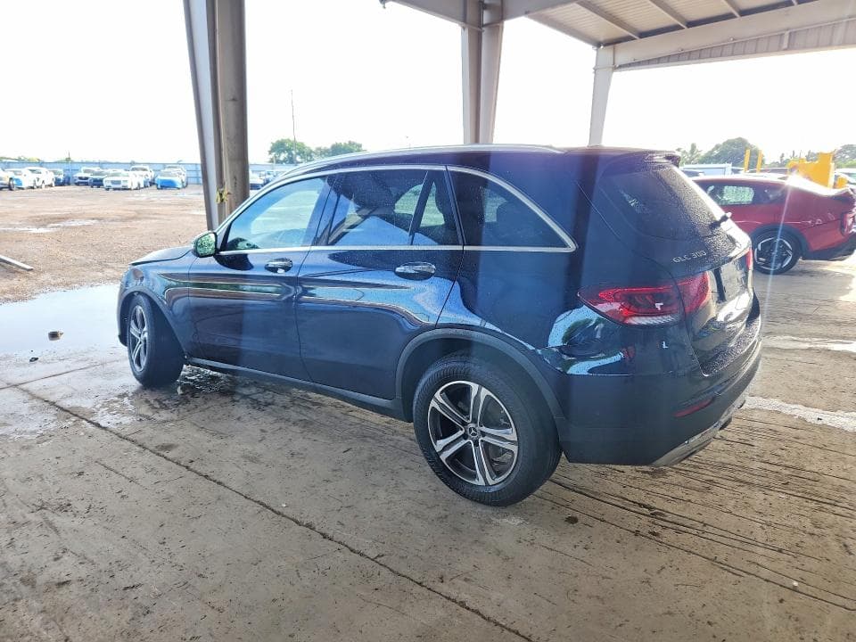 2021 MERCEDES-BENZ GLC 300 2