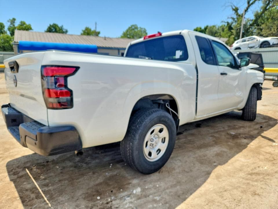 2023 NISSAN FRONTIER S 3