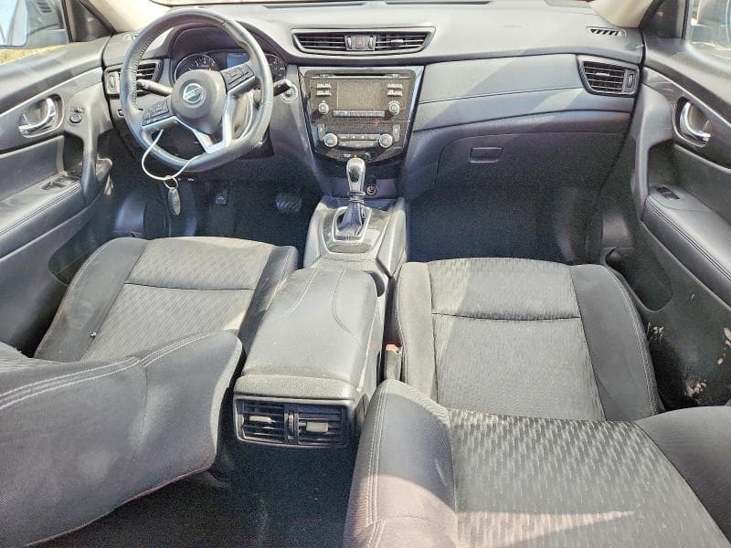 2017 NISSAN ROGUE SV 8