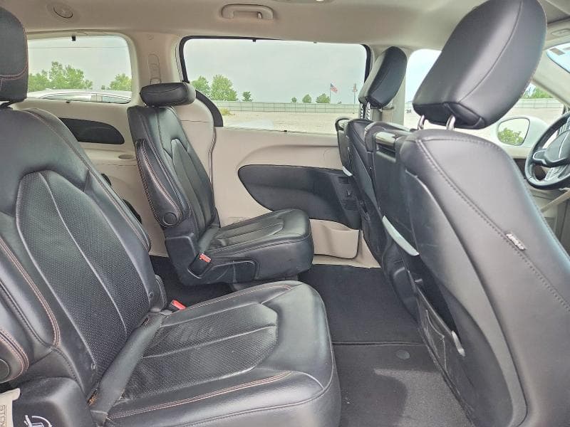 2018 CHRYSLER PACIFICA TOURING L PLUS 11