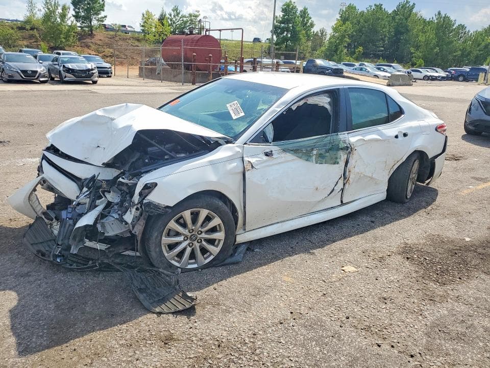 2018 TOYOTA CAMRY LE - 1